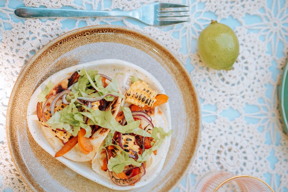 Vegetaroppskrifter: Smakfulle og Enkle Retter for Hverdag og Fest